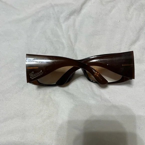 Gucci Black Sunglasses Case - Picture 11 of 11